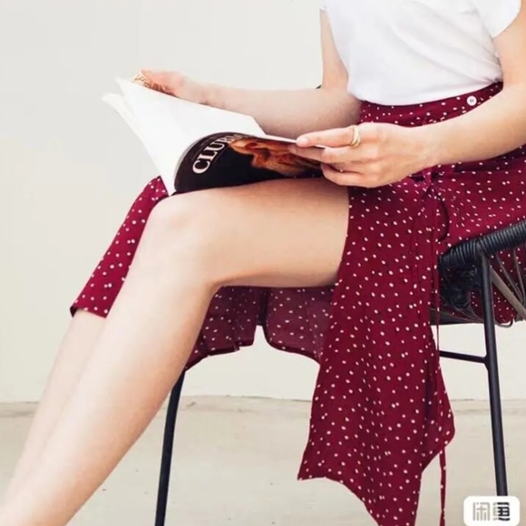 Rouje Red Floral Printed Midi Wrap Glorie Skirt - Picture 3 of 11